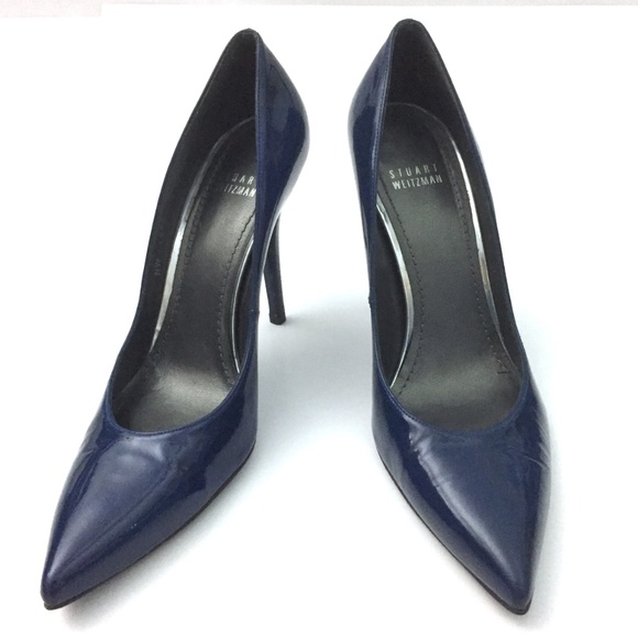 Stuart Weitzman Patent Leather Pointed-Toe Pumps - Picture 4 of 8
